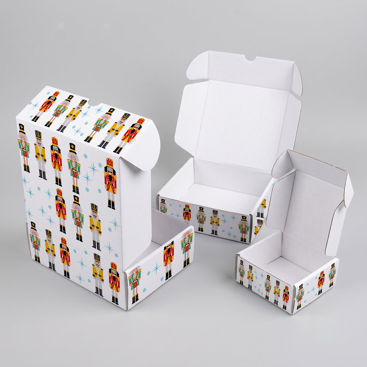Christmas Nutcrackers and Snow Printed Theme Mailer Box - 1 Pack (25 Pieces)
