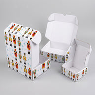 Christmas Nutcrackers and Snow Printed Theme Mailer Box - 1 Pack (25 Pieces)