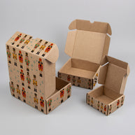 Christmas Nutcrackers and Snow Printed Theme Mailer Box - 1 Pack (25 Pieces)